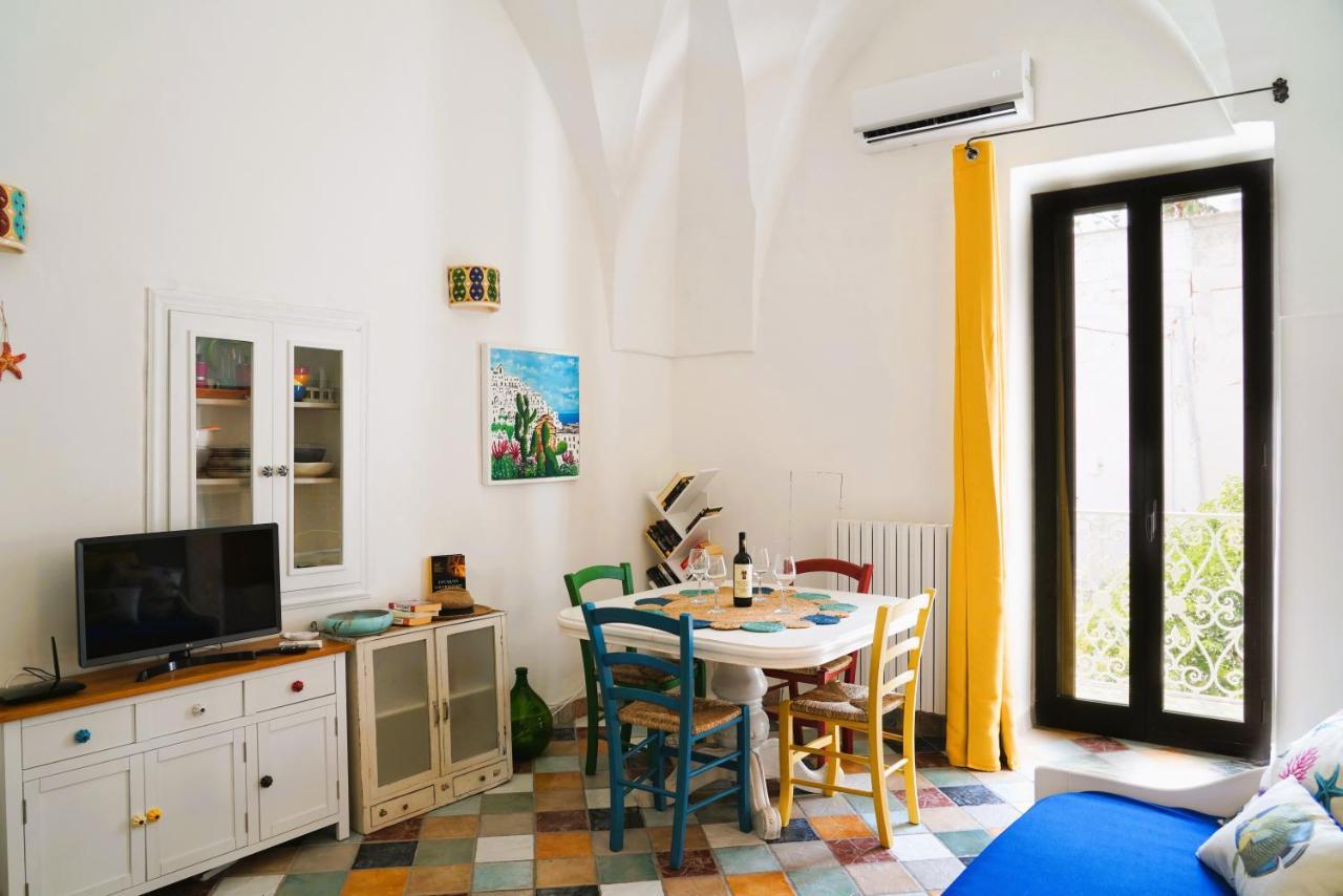 Domus Magistri - A Pochi Passi Dal Centro Storico Ostuni Exterior foto