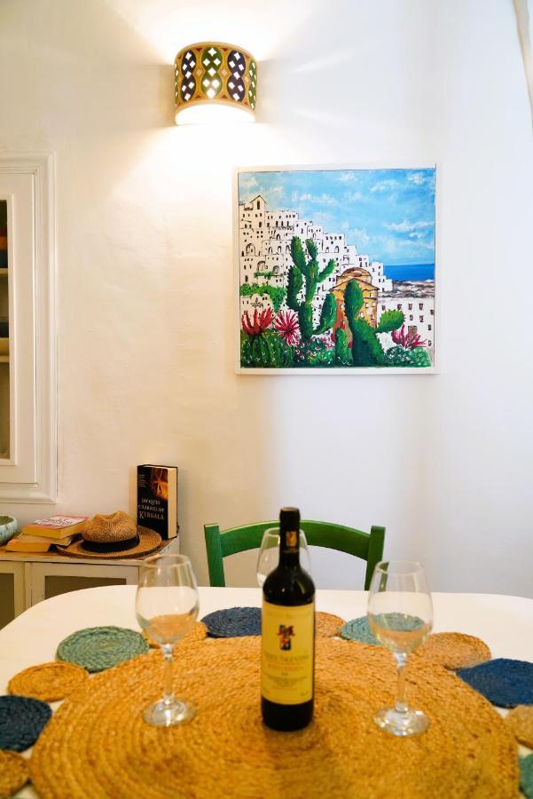 Domus Magistri - A Pochi Passi Dal Centro Storico Ostuni Exterior foto
