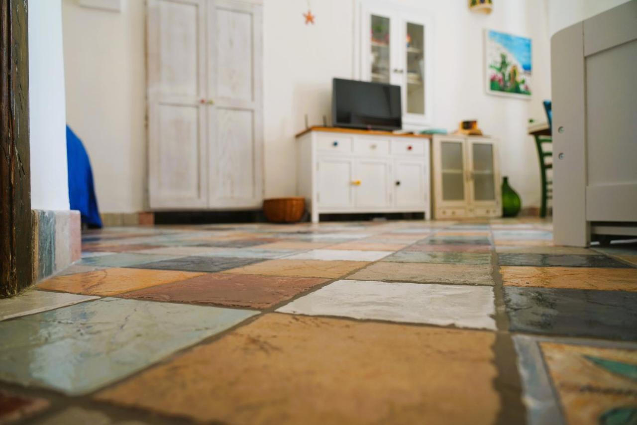 Domus Magistri - A Pochi Passi Dal Centro Storico Ostuni Exterior foto
