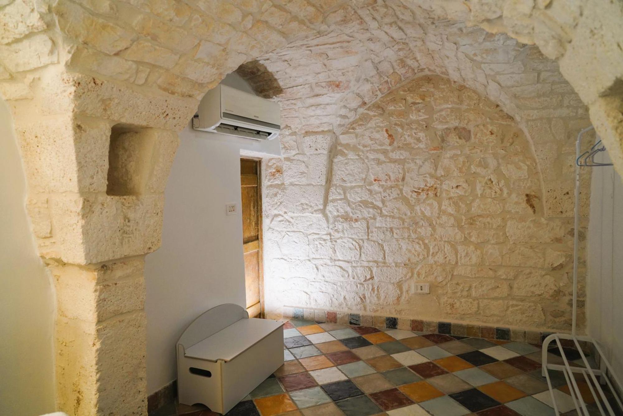 Domus Magistri - A Pochi Passi Dal Centro Storico Ostuni Exterior foto