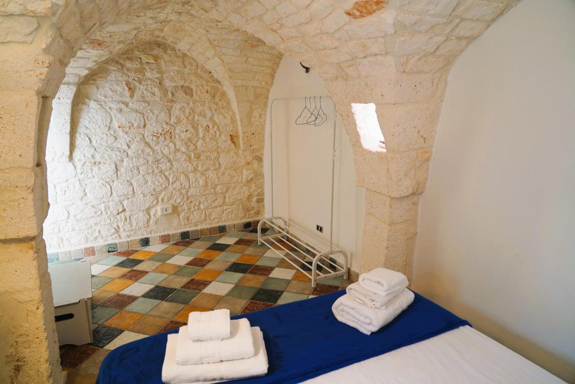 Domus Magistri - A Pochi Passi Dal Centro Storico Ostuni Exterior foto